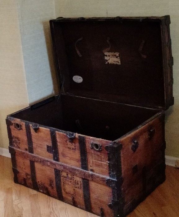 Antique Domed-Top Steamer Trunk, Vintage Victorian Barreled To Wedding/Brides Style Wooden Chest.   C 1880, has original interior with leather straps. Very nice find.