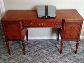 Beautiful ornate 5 drawer desk