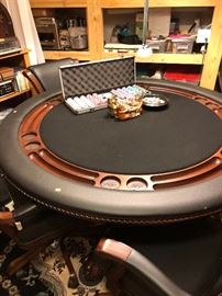 Like New Poker Table /4 Chairs