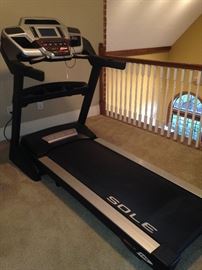 Extra nice Sole F80 treadmill