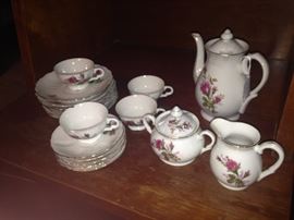 Child's tea set