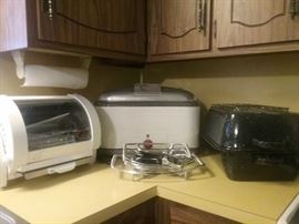 Electric roaster, Baby George Foreman rotisserie, Graniteware square roaster