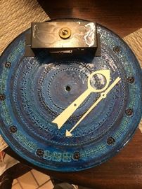 Howard Miller clock company clock with all original parts. Italian ceramic disc