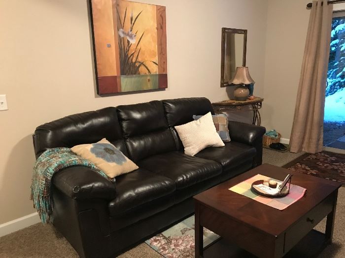 Bonded leather sofa in excellent condition
