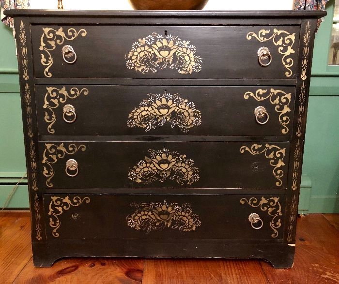 Beautiful Antique Hitchcock Painted 4-drawer dresser