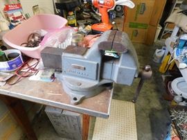 Large Columbian Bench Vise