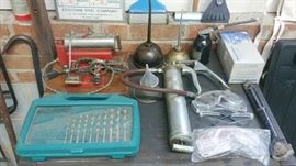 Oil Cans and Grease Guns