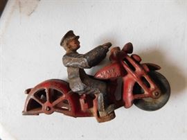 Old Hubley Motorcycle(Small Size/ Wheel Missing)