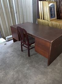eola desk and chair