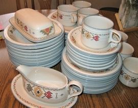Studio Nova Timberline Dish Set