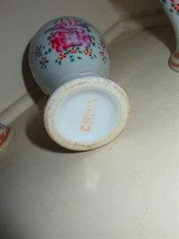 Base of pair of Chinese export cabinet vases