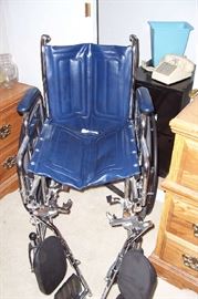 Wheelchair-  Invacare Tracer EX--gently used, like new