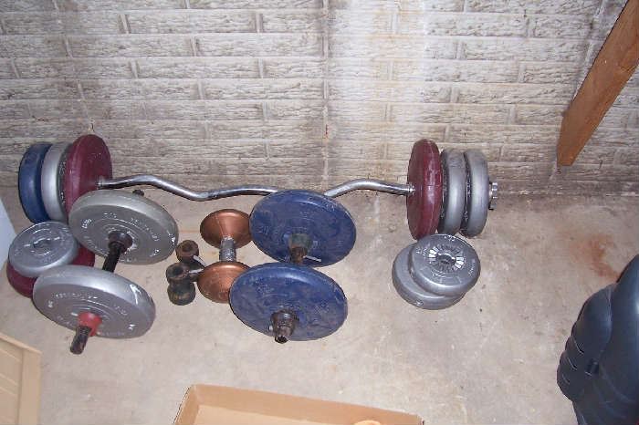 Set of plastic/concrete weights 