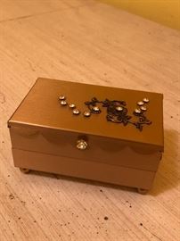 Just love this little cutie...