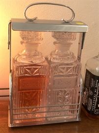 One of the coolest little decanter sets I've seen, already equipped with some single malt!!