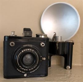 Brownie Camera w Flash