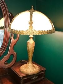 Beautiful antique slag glass table lamp