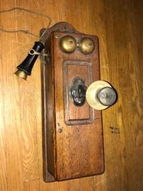  Crank wall phone-antique
