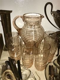 Wonderful  Mid-Century glass Lemonade pitcher and 6 glasses