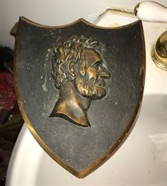 Bronze plaque of Lincoln