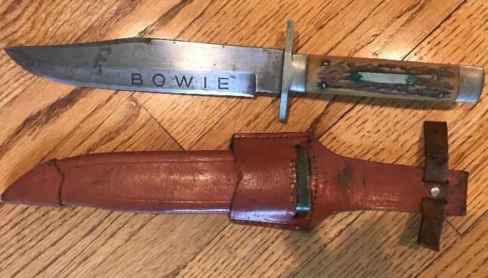 Bowie knife