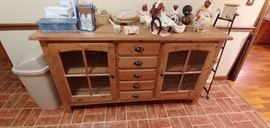 A great kitchen sideboard in excellent condition.