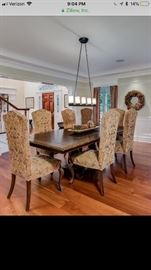  Great table and chairs 