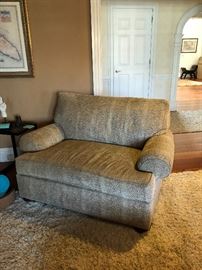 Ethan Allen Oversized chair great material