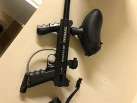 Many paintball guns 