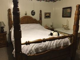 Burlington House Queen Size Bed