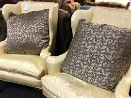 Click Here to See All Photos, Buy Now Prices, Current Bid and to Register to Bid: www.gleatons.com/auction/349