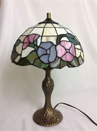 Tiffany Style Table Lamp. 