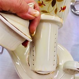 Jewel Tea pattern Hall Pottery ,, Aladdin style teapot with porcelain internal tea strainer