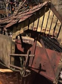 Cjere sculpture as is $40