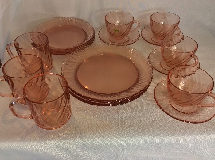 Arcorac France. 19 Piece Set. Dinner Plates, Salad Plates, Cups and Saucers, and Mugs.