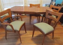 Mid Century Modern Heywood Wakefield table and 6 chairs