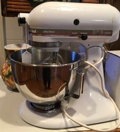 kitchen aid mixer with attachments