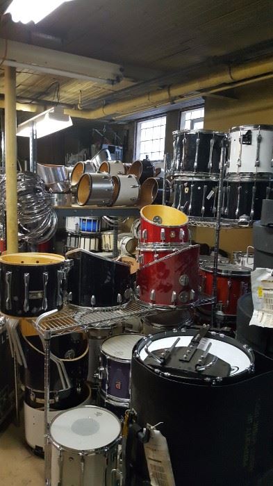 Lots of used Musical Instruments & Drums