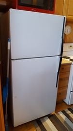 Like New Refrigerator/Freezer