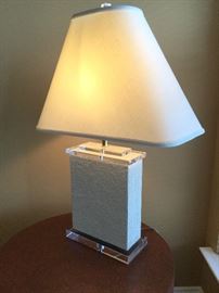 Living Room Décor: Round Red End Table w/ Ornate Modern Lamp            https://ctbids.com/#!/description/share/70768