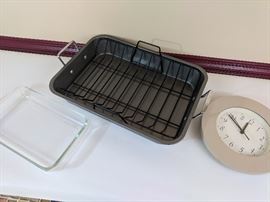 Roasting pans. https://ctbids.com/#!/description/share/70806