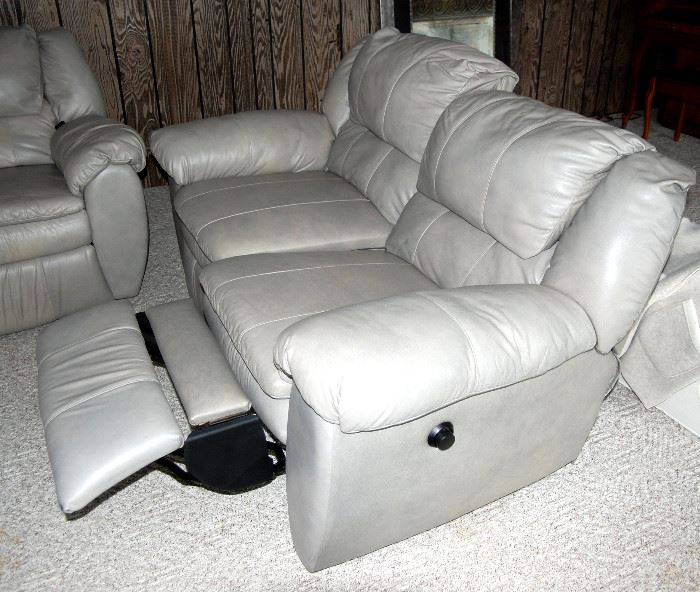 NICE Like New Reclining Couch Sofa & Love Seat