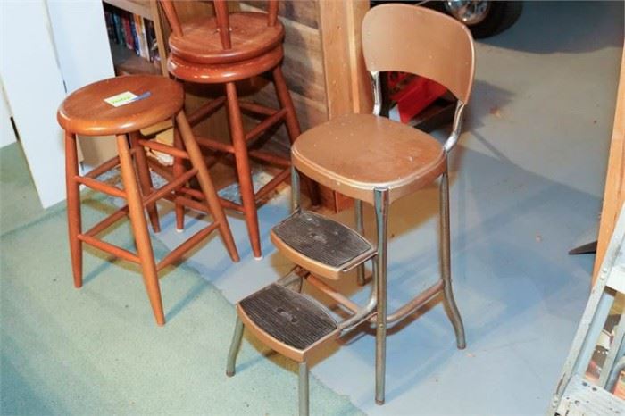 106. Vintage Stepping Stool Chair