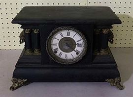 Vintage mantle clock