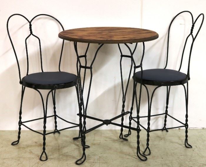 Ice cream parlor table and 4 chairs