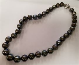 11-14mm Tahitian pearl necklace  Ap $ 12,135