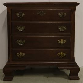 Bachelor chest by American Drew