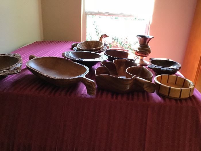 Collection of wooden bowls, basket, from Africa