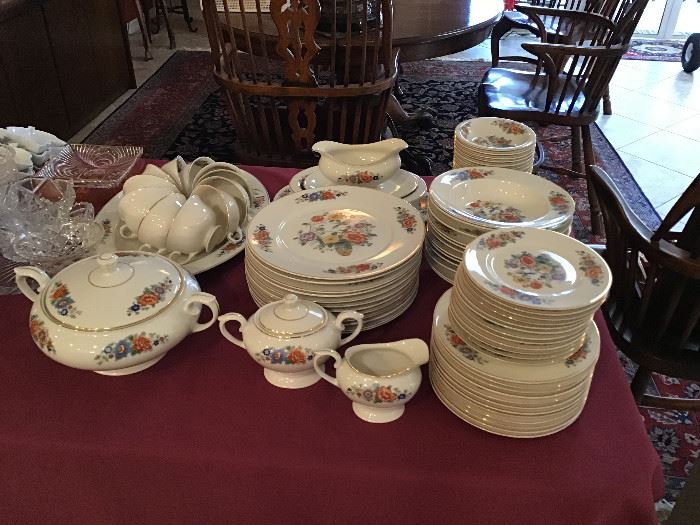  Scammell, Made in USA.   Dinner service for 12 with 7 serving pieces