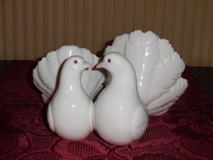 Lladro Doves #1169, made in Spain